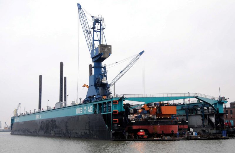 The floating dock, Dock V of MWB Motorenwerke AG in the Kaiserhafen.