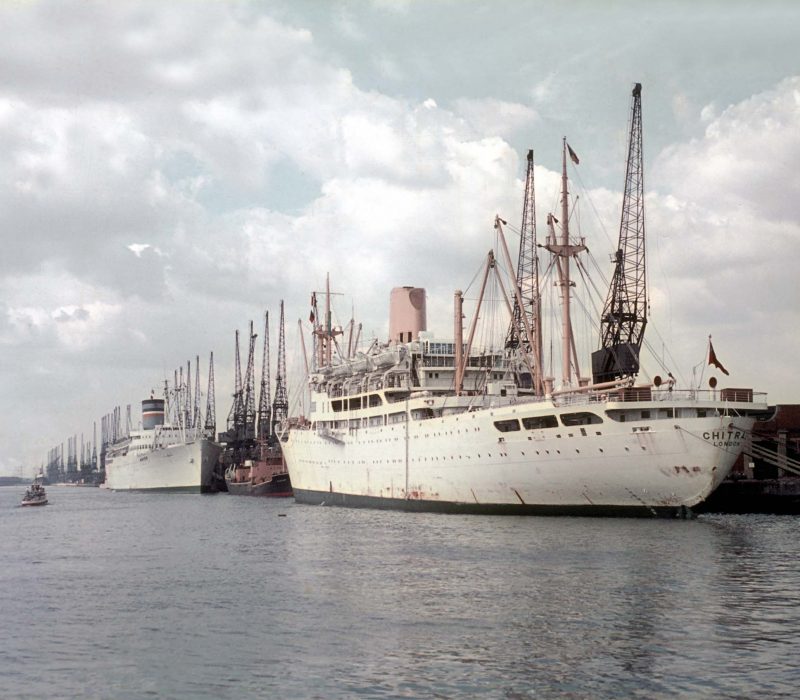 P&O’s 13,821grt Chitral at 101 berth in August 1967. She was built in 1956 by Chantiers de l’Atlantique at Saint Nazaire as the Jadotville for Cie Maritime Belge, joining P&O in 1961. On 3rd December 1975 she arrived at Hualien to be broken up by Chou’s Iron & Steel. In front of her is Stephenson Clarke’s 1,824grt Gosport which was built in 1952 by S. P. Austin & Sons at Wear Dock. In 1972 she became Sanastasia of Cypriot owners Sanastasia Ltd. and in 1973 she joined Blue Pilots Navigation of Famagusta as Massys. On 7th December 1977 she sank after an explosion and fire off the coast of Guinea while on a voyage from Bulgaria to Lagos. The vessel behind her is Safmarine’s 28,705grt S. A. Oranje which was built in 1948 by Harland & Wolff at Belfast as the Pretoria Castle for Union-Castle Line. She moved to Safmarine in 1966. On 2nd November 1975 she arrived at Kaohsiung to be broken up by Chin Tai Steel Enterprises.