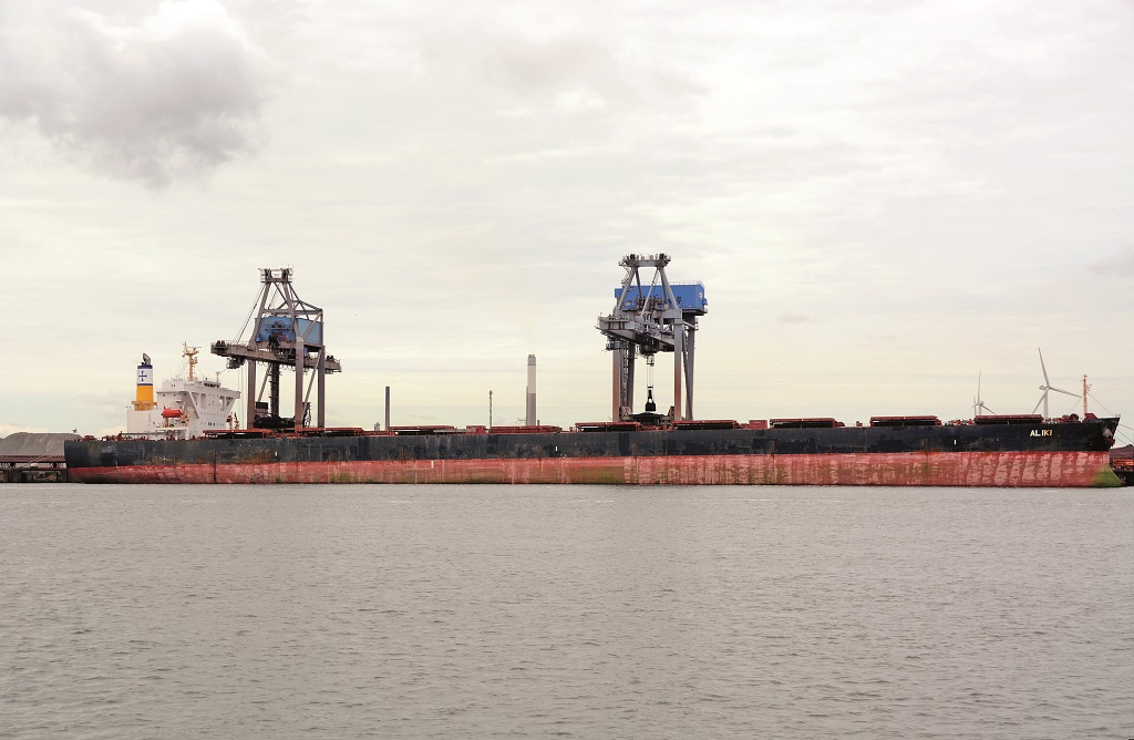Ship RISING TIDE (Bulk Carrier) Registered in Panama - Vessel
